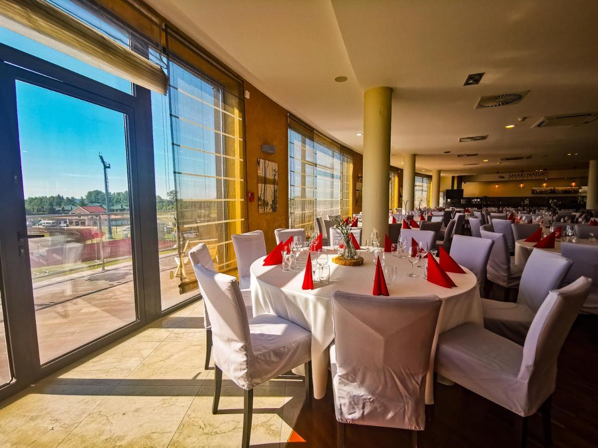Hotel Mistral Sport Gniewino Esterno foto