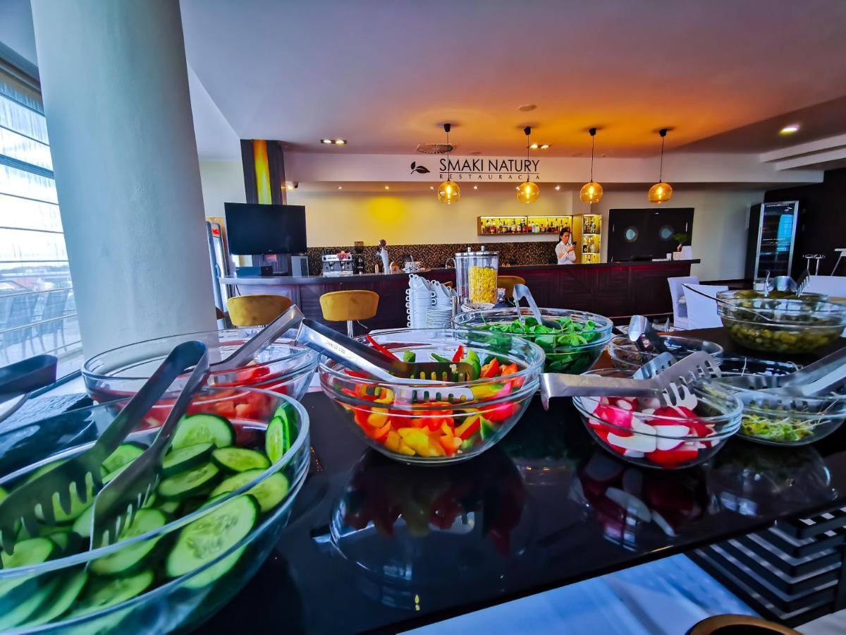 Hotel Mistral Sport Gniewino Esterno foto