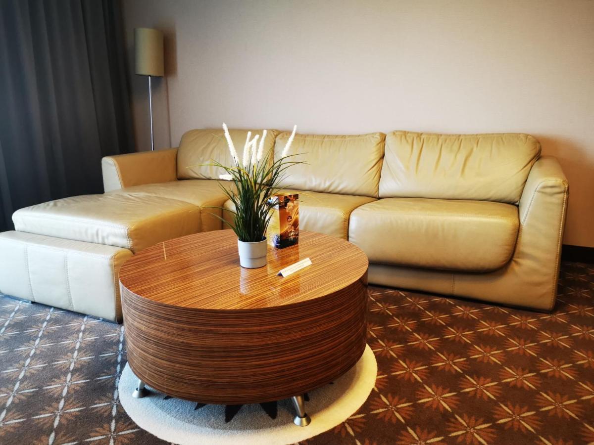 Hotel Mistral Sport Gniewino Esterno foto