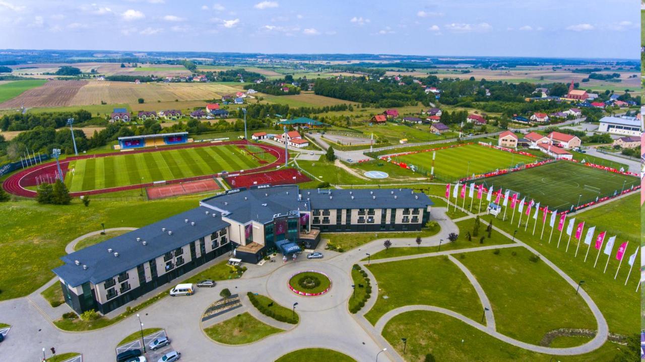 Hotel Mistral Sport Gniewino Esterno foto