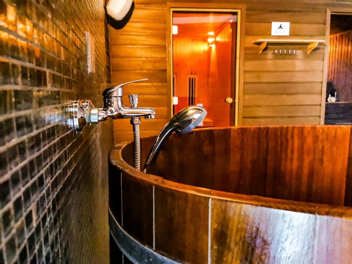 Hotel Mistral Sport Gniewino Esterno foto