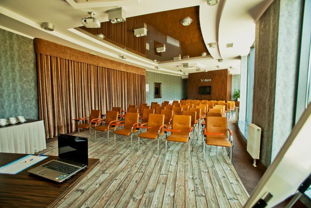 Hotel Mistral Sport Gniewino Esterno foto